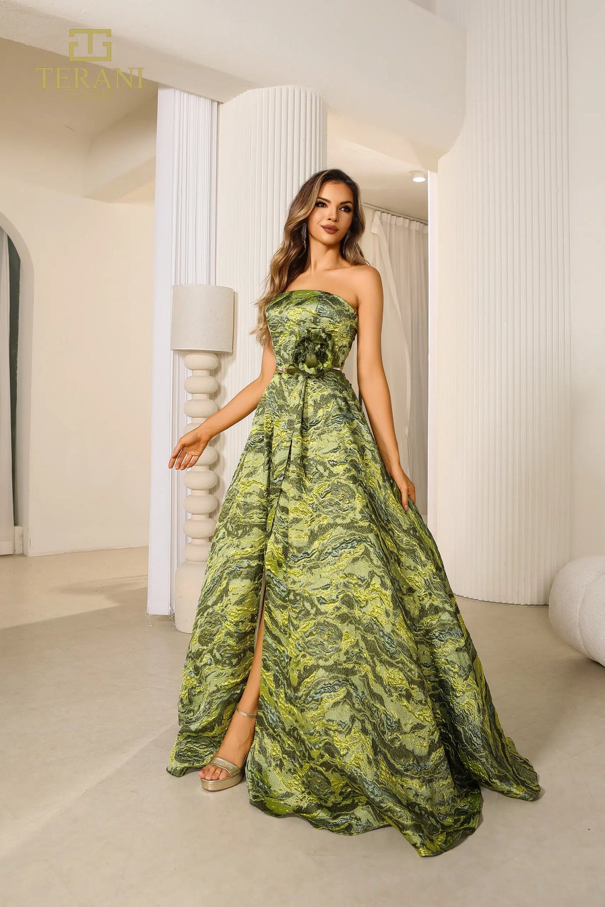 Terani - 251E4269 - Jacquard Ballgown with High Slit